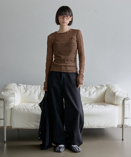 UNE MANSION(ユヌマンション)の「【レイヤード用おすすめ】ユニークボーダースモークシースルーカットソー(Tシャツ/カットソー・レディース・ベージュ/ホワイト/ブラウン/ブラック・FREE)」の15枚目の写真