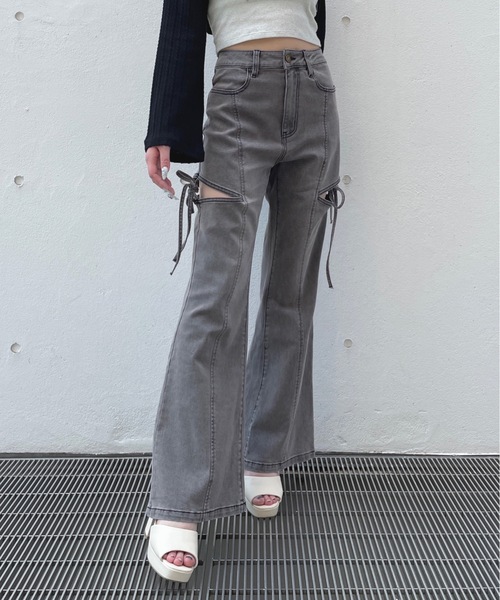 one way(ワンウェイ)の「サイドリボンデニムパンツ(デニムパンツ・レディース・ブラック/ブルー・SMALL/MEDIUM)」の1枚目の写真