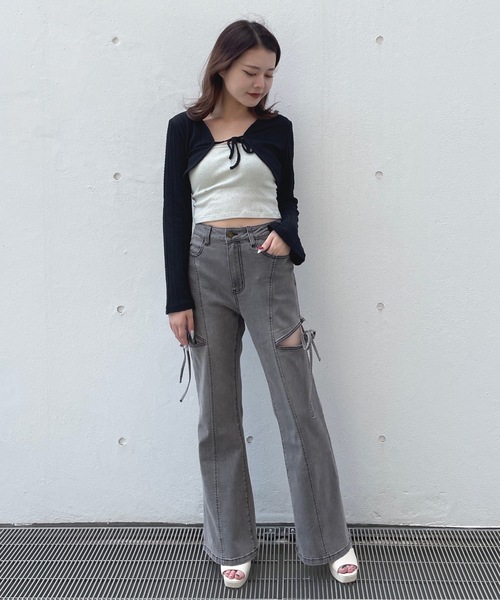 one way(ワンウェイ)の「サイドリボンデニムパンツ(デニムパンツ・レディース・ブラック/ブルー・SMALL/MEDIUM)」の16枚目の写真