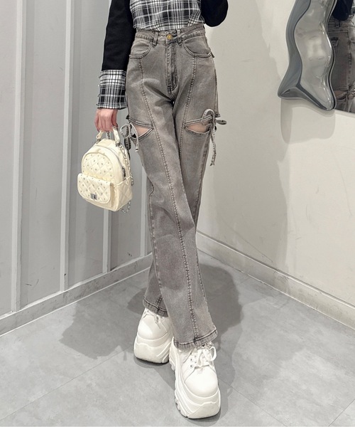 one way(ワンウェイ)の「サイドリボンデニムパンツ(デニムパンツ・レディース・ブラック/ブルー・SMALL/MEDIUM)」の4枚目の写真