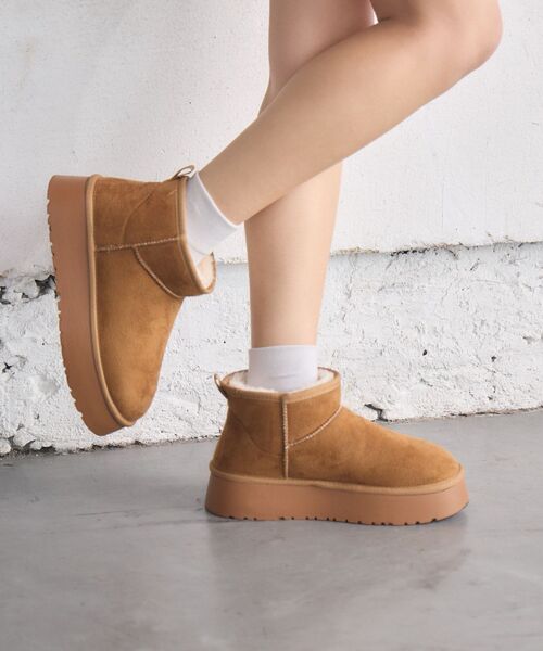 RETRO GIRL（レトロガール）の「ショートムートン（ブーツ・レディース・ブラック/キャメル/ダークグレー・MEDIUM/LARGE）」の4枚目の写真