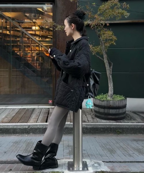 mystic(ミスティック)の「【軽いのに暖かい◎/2サイズ展開】襟付きキルティングジャケット(その他アウター・レディース・カーキ/ブラック/アイボリー/ブルー/モカ・FREE/1)」の17枚目の写真