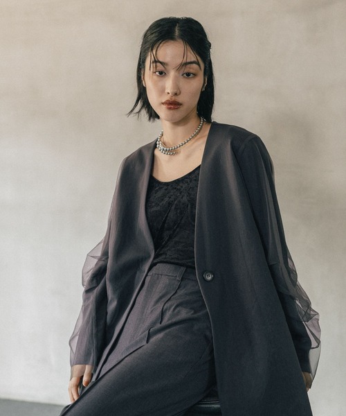 LEPSIM（レプシィム）の「《オフィスライン》TRチュールノーカラージャケット　582131（ノーカラージャケット・レディース・チャコールグレー/ブラウン系その他・FREE）」の2枚目の写真