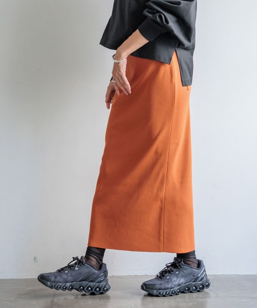 HEREIAM（ヘレイアム）の「【HEREIAM】EASYニットナロースカート（スカート・レディース・バイオレット/オレンジ系/ブラック・SMALL/MEDIUM）」の4枚目の写真