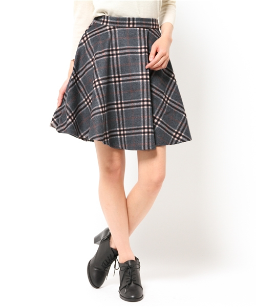 Chico(チコ)の「【who's who Chico】チェックフレアスカート(スカート・レディース・ベージュ/グレー/ホワイト・FREE)」の4枚目の写真