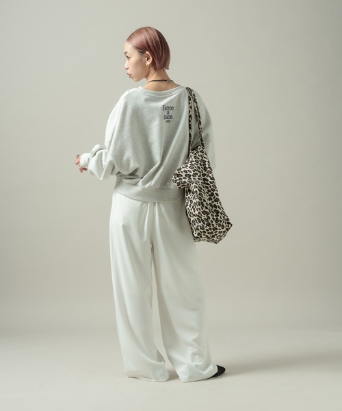 PAGEBOY（ページボーイ）の「【mei企画/PAGEBOY】バックロゴシシュウスウェット（スウェット・レディース・ブラック/ブラウン/グレー・SMALL/MEDIUM）」の7枚目の写真