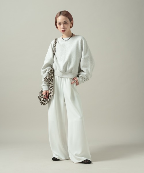 PAGEBOY（ページボーイ）の「【mei企画/PAGEBOY】バックロゴシシュウスウェット（スウェット・レディース・ブラック/ブラウン/グレー・SMALL/MEDIUM）」の5枚目の写真