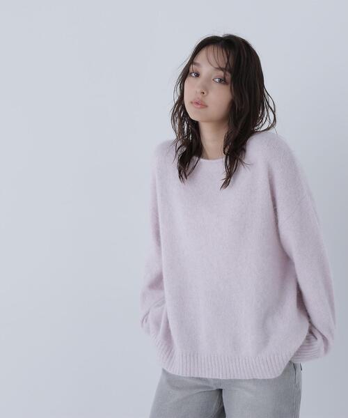 NATURAL BEAUTY BASIC(ナチュラルビューティーベーシック)の「◇フォックス混オーバーニット(ニット/セーター・レディース・ピンク/ネイビー/ベージュ・FREE)」の3枚目の写真