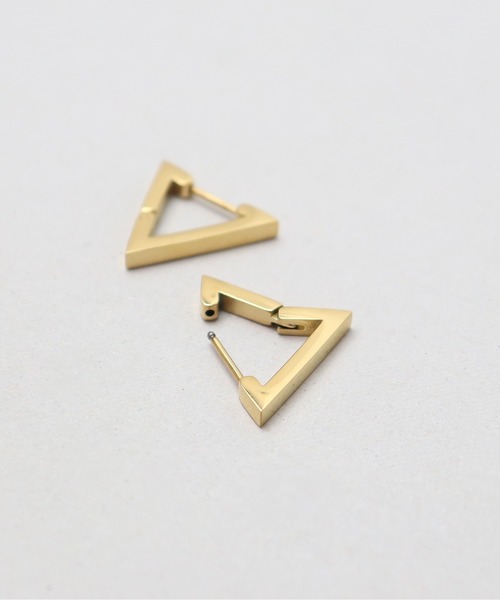 ieLS（イエルズ）の「金属アレルギー対応「ieLS」ステンレス　トライアングルフープピアス（ピアス（両耳用）・メンズ・ブラック/シルバー/ゴールド・ONE SIZE）」の9枚目の写真