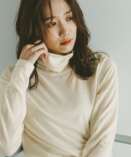 GLOBAL WORK（グローバルワーク）の「Fffit エフィット/温度調節ストレッチハイネックTシャツ長袖/580816（Tシャツ/カットソー・レディース・ブラウン系その他6/チャコールグレー/オフホワイト/ピンク系その他6/ホワイト/ブラック・X-LARGE/SMALL/LARGE/MEDIUM）」の2枚目の写真