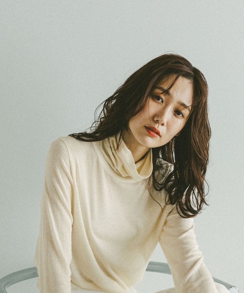 GLOBAL WORK（グローバルワーク）の「Fffit エフィット/温度調節ストレッチハイネックTシャツ長袖/580816（Tシャツ/カットソー・レディース・ブラウン系その他6/チャコールグレー/オフホワイト/ピンク系その他6/ホワイト/ブラック・X-LARGE/SMALL/LARGE/MEDIUM）」の17枚目の写真