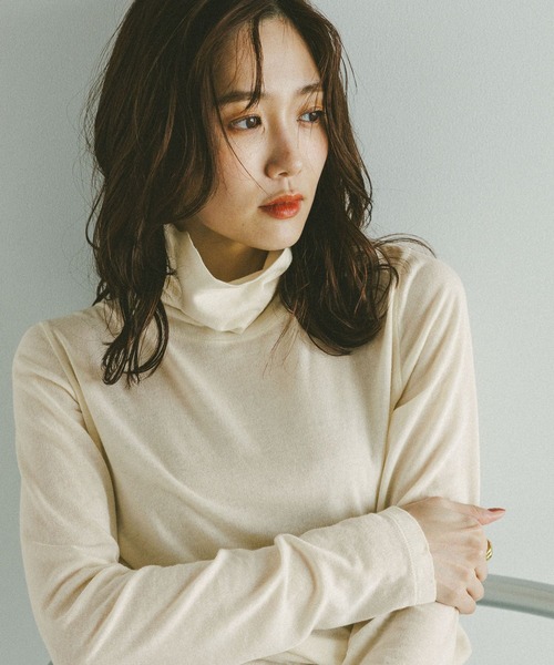 GLOBAL WORK（グローバルワーク）の「Fffit エフィット/温度調節ストレッチハイネックTシャツ長袖/580816（Tシャツ/カットソー・レディース・ブラウン系その他6/チャコールグレー/オフホワイト/ピンク系その他6/ホワイト/ブラック・X-LARGE/SMALL/LARGE/MEDIUM）」の18枚目の写真