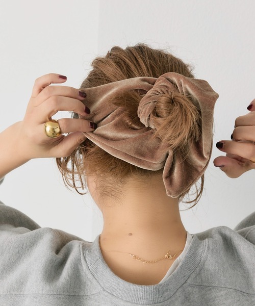 PUAL CE CIN（ピュアルセシン）の「【＠noricorico102企画】ベロアシュシュ（シュシュ・レディース・ブラック/ベージュ系・FREE）」の9枚目の写真