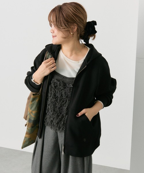 PUAL CE CIN（ピュアルセシン）の「【＠noricorico102企画】ベロアシュシュ（シュシュ・レディース・ブラック/ベージュ系・FREE）」の4枚目の写真