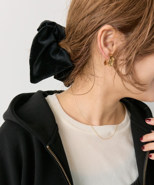 PUAL CE CIN（ピュアルセシン）の「【＠noricorico102企画】ベロアシュシュ（シュシュ・レディース・ブラック/ベージュ系・FREE）」の3枚目の写真