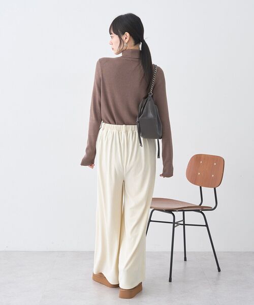 earth music&ecology(アースミュージックアンドエコロジー)の「レンチング(TM)エコヴェロ(TM)(リブタートル)(ニット/セーター・レディース・レッド/ブラウン/ブラック/アイボリー/グレー/その他7・S/M)」の18枚目の写真