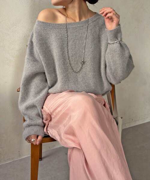 DouDou（ドゥドゥ）の「ファーウールボートネックプルオーバー（ニット/セーター・レディース・レッド/オフホワイト/ブラウン/ネイビー/グレー・FREE）」の3枚目の写真