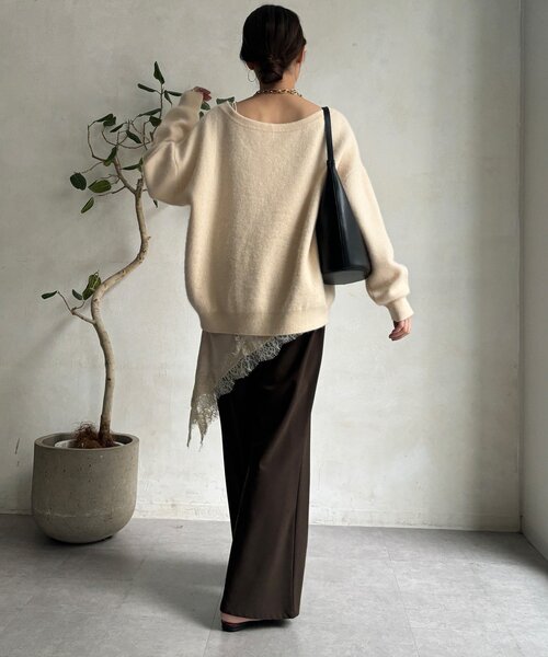 DouDou（ドゥドゥ）の「ファーウールボートネックプルオーバー（ニット/セーター・レディース・レッド/オフホワイト/ブラウン/ネイビー/グレー・FREE）」の6枚目の写真