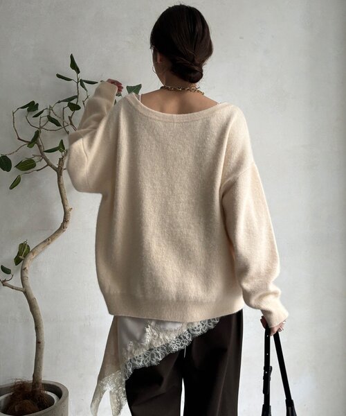 DouDou（ドゥドゥ）の「ファーウールボートネックプルオーバー（ニット/セーター・レディース・レッド/オフホワイト/ブラウン/ネイビー/グレー・FREE）」の12枚目の写真