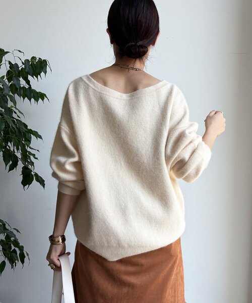 DouDou（ドゥドゥ）の「ファーウールボートネックプルオーバー（ニット/セーター・レディース・レッド/オフホワイト/ブラウン/ネイビー/グレー・FREE）」の21枚目の写真