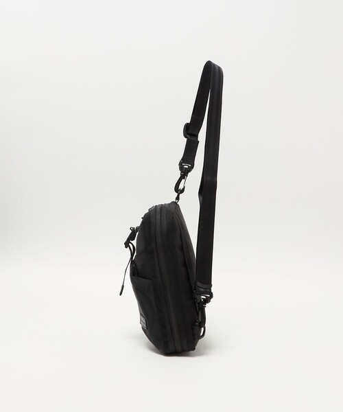 master-piece(マスターピース)の「【別注】<master-piece>GLR スリングバッグ(ボディバッグ/ウエストポーチ・メンズ・ブラック・FREE)」の5枚目の写真