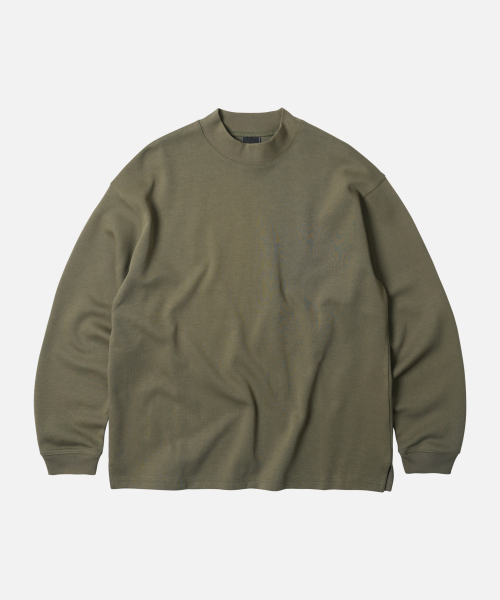 FRIZMWORKS(フリズムワークス)の「REGULAR MOCK NECK TEE _ OLIVE(Tシャツ/カットソー・メンズ・その他・SMALL/MEDIUM/LARGE/X-LARGE)」の1枚目の写真