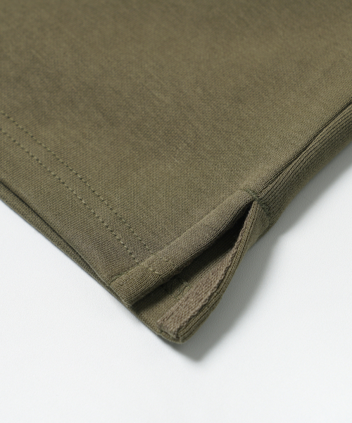 FRIZMWORKS(フリズムワークス)の「REGULAR MOCK NECK TEE _ OLIVE(Tシャツ/カットソー・メンズ・その他・SMALL/MEDIUM/LARGE/X-LARGE)」の5枚目の写真