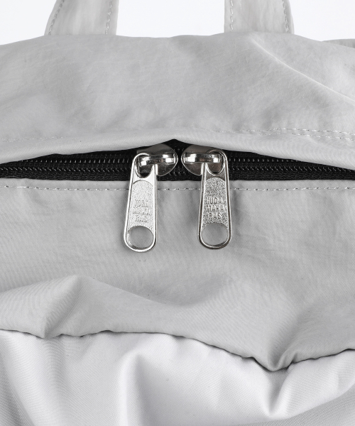 IUGAMAKARAS(イウガマカラス)の「Knotted Backpack Type B (Nylon-silver)(バックパック/リュック・レディース・その他・FREE)」の11枚目の写真