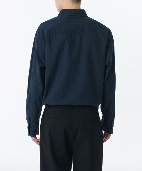 MUSINSA STANDARD（ムシンサスタンダード）の「リラックスドナチュラルタッチシャツ[ネイビー]（シャツ/ブラウス・メンズ・その他・SMALL/MEDIUM/LARGE/X-LARGE/XX-LARGE）」の2枚目の写真