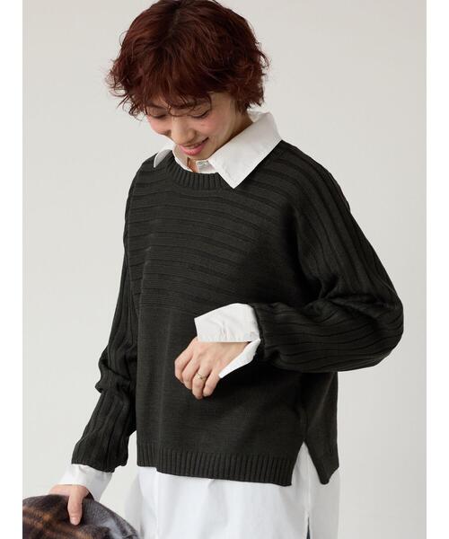 Lugnoncure(ルノンキュール)の「編地切替クルーネックニット(ニット/セーター・レディース・ベージュ/レッド/オフホワイト/ブルー/チャコールグレー・F)」の1枚目の写真