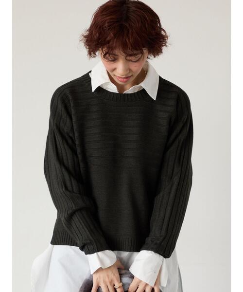 Lugnoncure(ルノンキュール)の「編地切替クルーネックニット(ニット/セーター・レディース・ベージュ/レッド/オフホワイト/ブルー/チャコールグレー・F)」の14枚目の写真