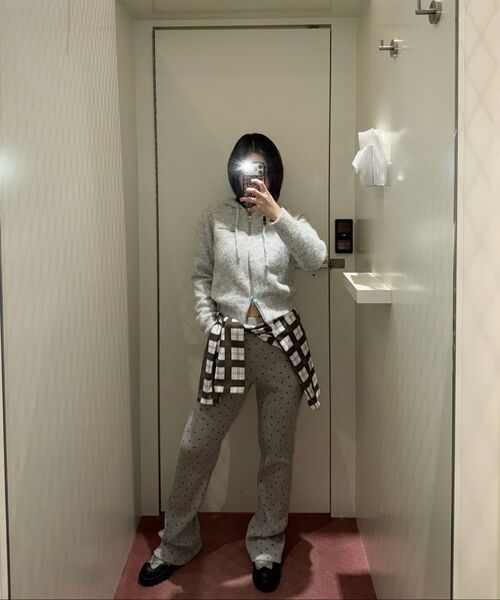 Rest&Recreation(レストアンドレクリエーション)の「HAIRY KNIT HOOD ZIP-UP - LIGHT GREY(ニット/セーター・レディース・その他・ONE)」の8枚目の写真