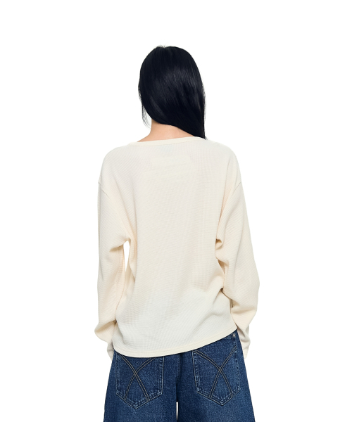 AAKAM（アーカム）の「Waffle Henry Neck Long Sleeve (Ivory)（Tシャツ/カットソー・レディース・その他・1/2）」の3枚目の写真