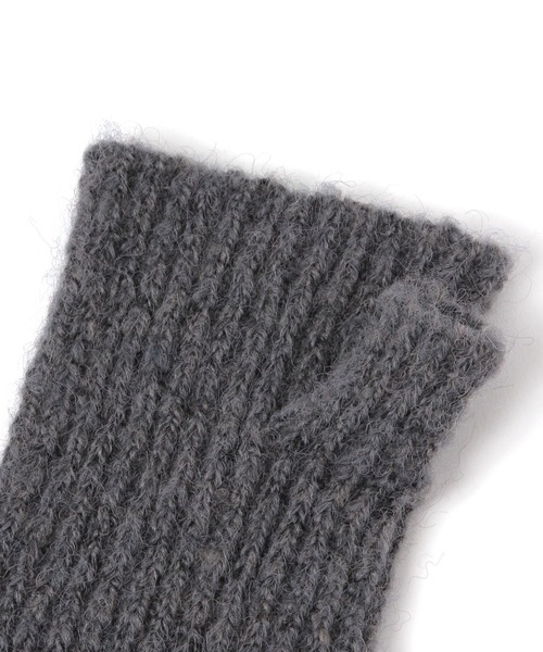 LEPSIM（レプシィム）の「ニットアームウォーマー　598103（アームカバー・レディース・グリーン/チャコールグレー・ONE SIZE）」の17枚目の写真