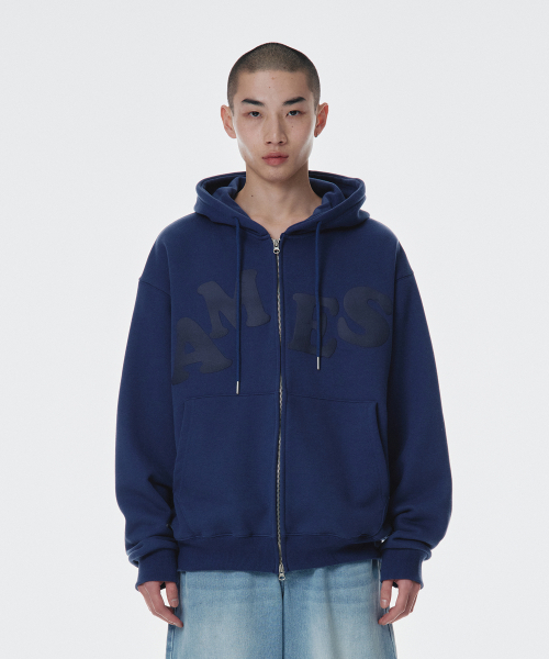 AMESWORLDWIDE(アメスワールドワイド)の「BIG TYPO HOODIE ZIP UP BLUE(パーカー・メンズ・その他・SMALL/MEDIUM/LARGE)」の3枚目の写真