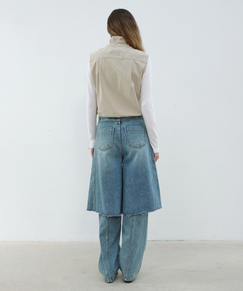 AOPT(アオプト)の「PANEL DENIM BERMUDA PANTS - BLUE(デニムパンツ・レディース・その他・SMALL/MEDIUM)」の5枚目の写真
