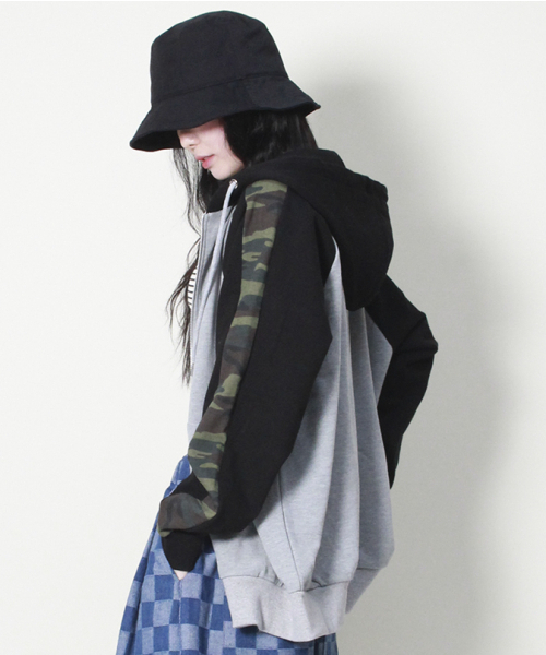DEMARC(ドゥマーク)の「カモ配色フードジップアップグレー(パーカー・レディース・その他・MEDIUM/LARGE)」の11枚目の写真