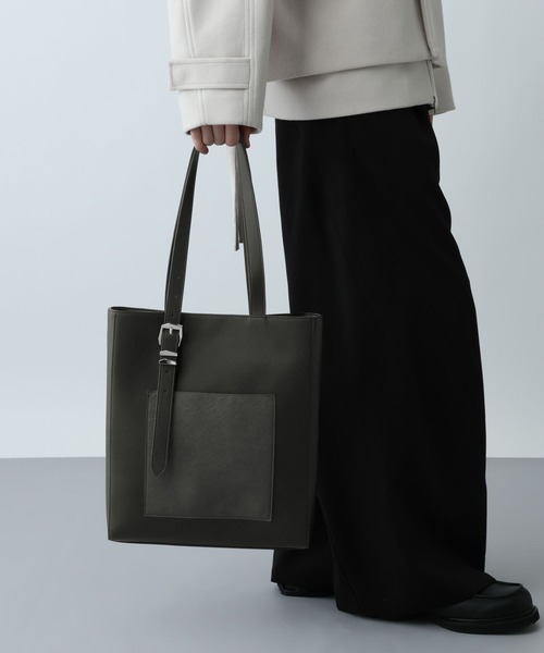 HARE（ハレ）の「RESHAPEバックルトートバッグ(HARE)（トートバッグ・メンズ・ブラック・FREE）」の3枚目の写真