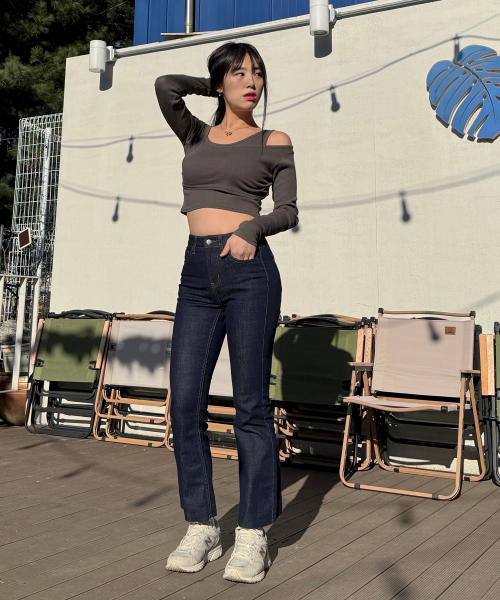 GCLIP(ジクリップ)の「あたたかい起毛シークレットバンディングスパンブーツカットジーンズ(デニムパンツ・レディース・ブルー・SMALL/MEDIUM/LARGE/X-LARGE/XX-LARGE)」の14枚目の写真