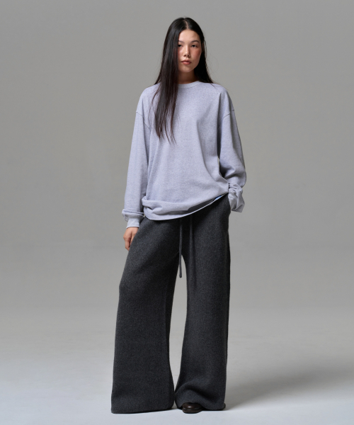 ERA(エラ)の「UNISEX ERA SHOULDER LOGO T - MELANGE GRAY(Tシャツ/カットソー・レディース・杢グレー・SMALL/MEDIUM/LARGE)」の6枚目の写真