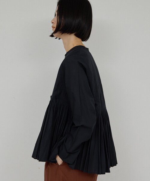 GALLARDAGALANTE(ガリャルダガランテ)の「【2026SS Debut】【Dhritië】【手洗い可】タックブラウス(シャツ/ブラウス・レディース・オフホワイト/ブラック/イエロー・FREE)」の10枚目の写真