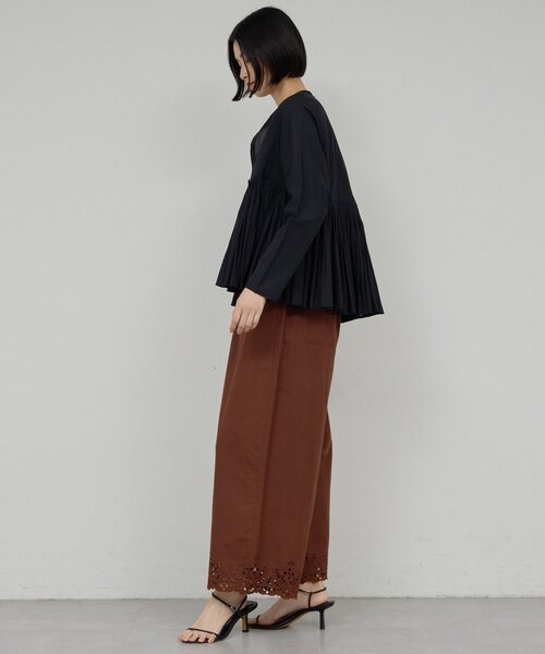 GALLARDAGALANTE(ガリャルダガランテ)の「【2026SS Debut】【Dhritië】【手洗い可】タックブラウス(シャツ/ブラウス・レディース・オフホワイト/ブラック/イエロー・FREE)」の15枚目の写真