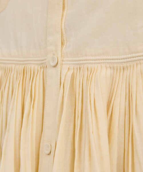 GALLARDAGALANTE(ガリャルダガランテ)の「【2026SS Debut】【Dhritië】【手洗い可】タックブラウス(シャツ/ブラウス・レディース・オフホワイト/ブラック/イエロー・FREE)」の4枚目の写真