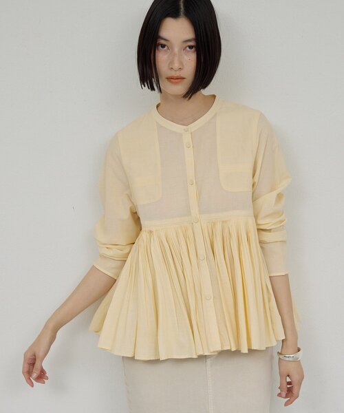 GALLARDAGALANTE(ガリャルダガランテ)の「【2026SS Debut】【Dhritië】【手洗い可】タックブラウス(シャツ/ブラウス・レディース・オフホワイト/ブラック/イエロー・FREE)」の3枚目の写真