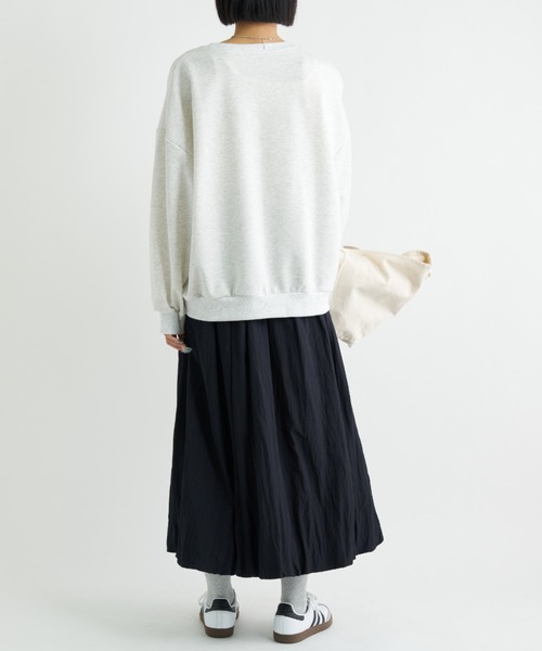 A.D.C.L.（エーディーシーエル）の「フロッキープリント ロゴ ダンボール プルオーバー（スウェット・レディース・杢グレー/オートミール・L/M）」の12枚目の写真