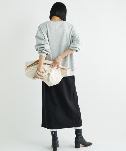 A.D.C.L.（エーディーシーエル）の「フロッキープリント ロゴ ダンボール プルオーバー（スウェット・レディース・杢グレー/オートミール・L/M）」の20枚目の写真