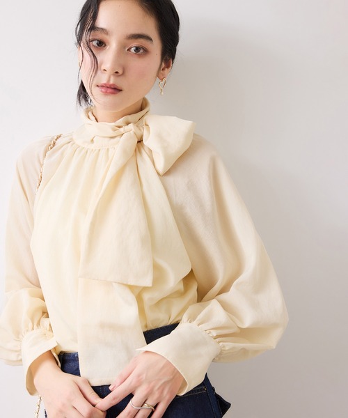 VIS（ビス）の「前後2WAYボリュームボウタイブラウス/イージーケア（シャツ/ブラウス・レディース・オフホワイト/イエロー系その他/サックスブルー・FREE）」の13枚目の写真