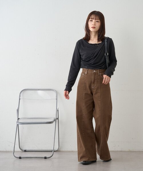 DISCOAT(ディスコート)の「【WEB限定】ハイウエストステッチ使いデニムワイドパンツ(その他パンツ・レディース・ネイビー/ブラウン・LARGE/MEDIUM/SMALL)」の4枚目の写真