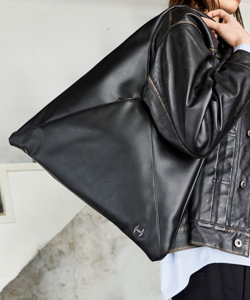 HARE（ハレ）の「Hパーツサンカクトート(HARE)（トートバッグ・メンズ・ブラック・FREE）」の6枚目の写真