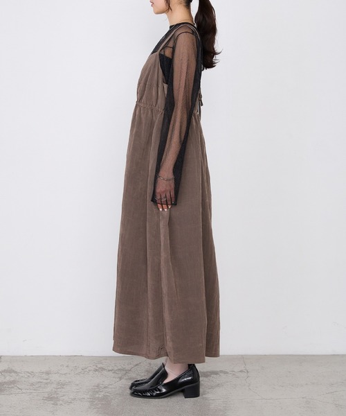 forksy.（フォルクシー）の「【forksy.】ワッシャーサテン ギャザー ダブルストラップ キャミワンピース（ワンピース・レディース・ブラック/ブルー/ブラウン/ベージュ・FREE）」の7枚目の写真